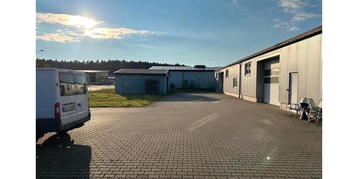 Produktions- oder Lagerhalle zu vermieten Gewerbehalle zimmer