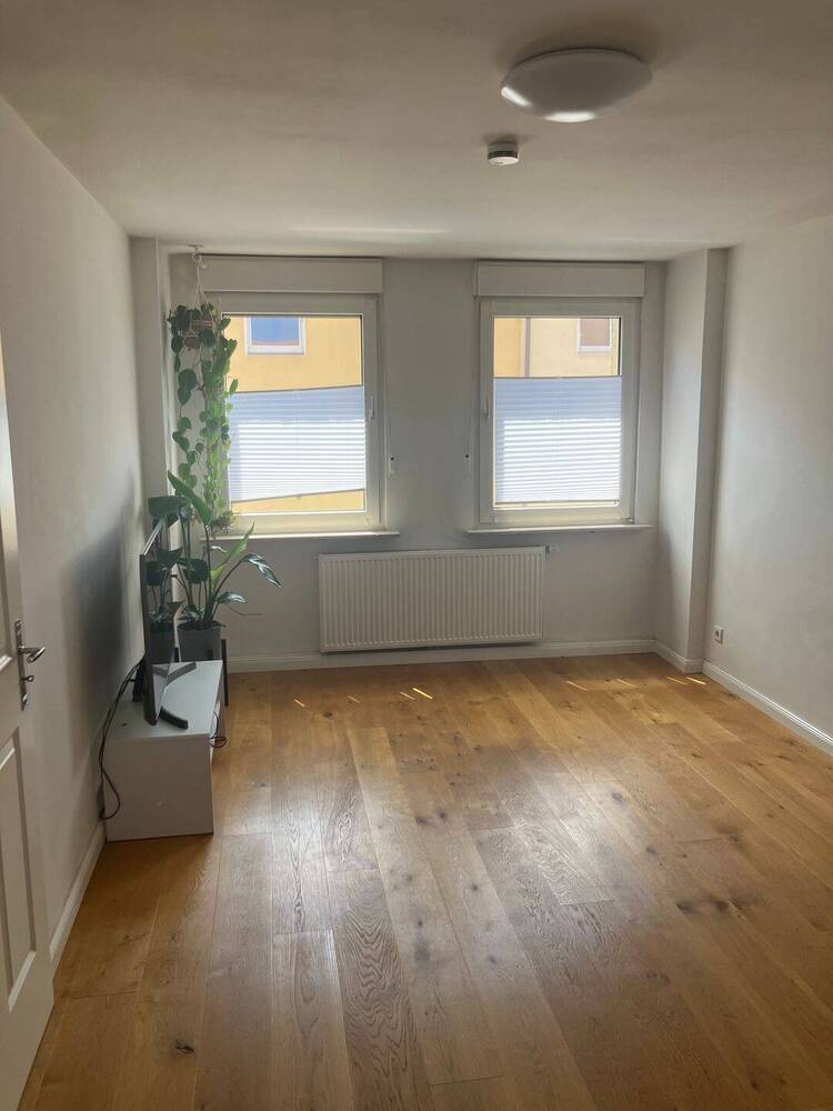 Charmante AltbauWohnung mit 3,5 Zimmern in Nürnberg-Steinbühl