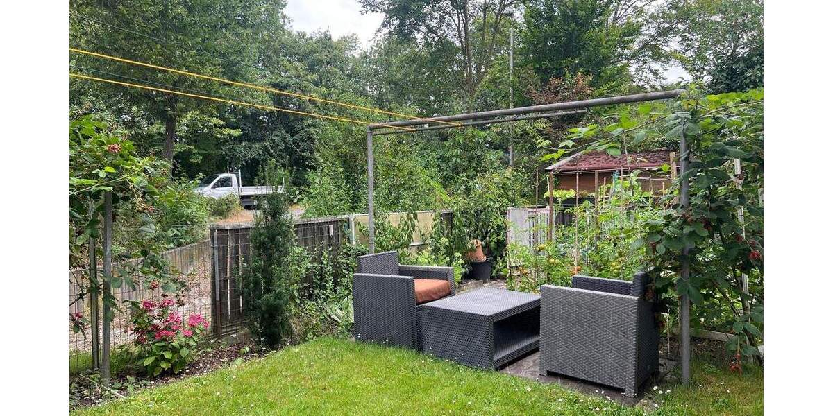 DHH in Erlangen-Frauenaurach...Hier das Besondere! - Zwei Wohneinheiten in einem Haus 5 zimmer