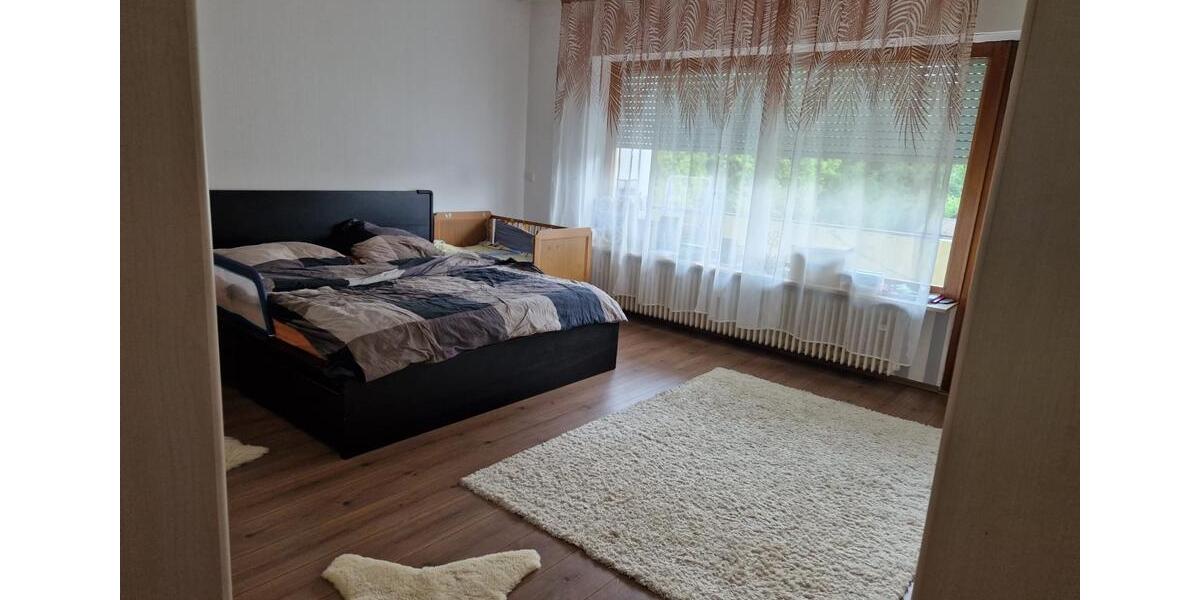 Etagenwohnung Schwarzenbruck - 4.5 Zimmer, 125 m&sup2;, 1.285&euro; | Angebot:25397692