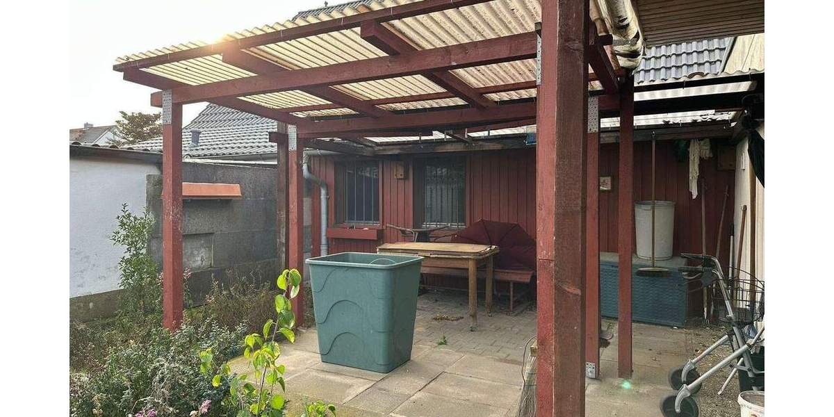 Rohdiamant in Bestlage: Doppelhaushälfte mit vielen Möglichkeiten 4 zimmer