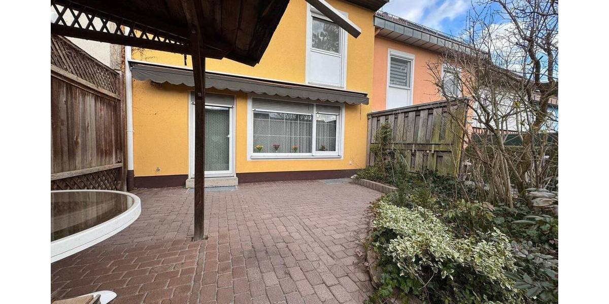 Reihenmittelhaus Fürth Burgfarrnbach - 6 Zimmer, 120 m&sup2;, 399.000&euro; | Angebot:26274329