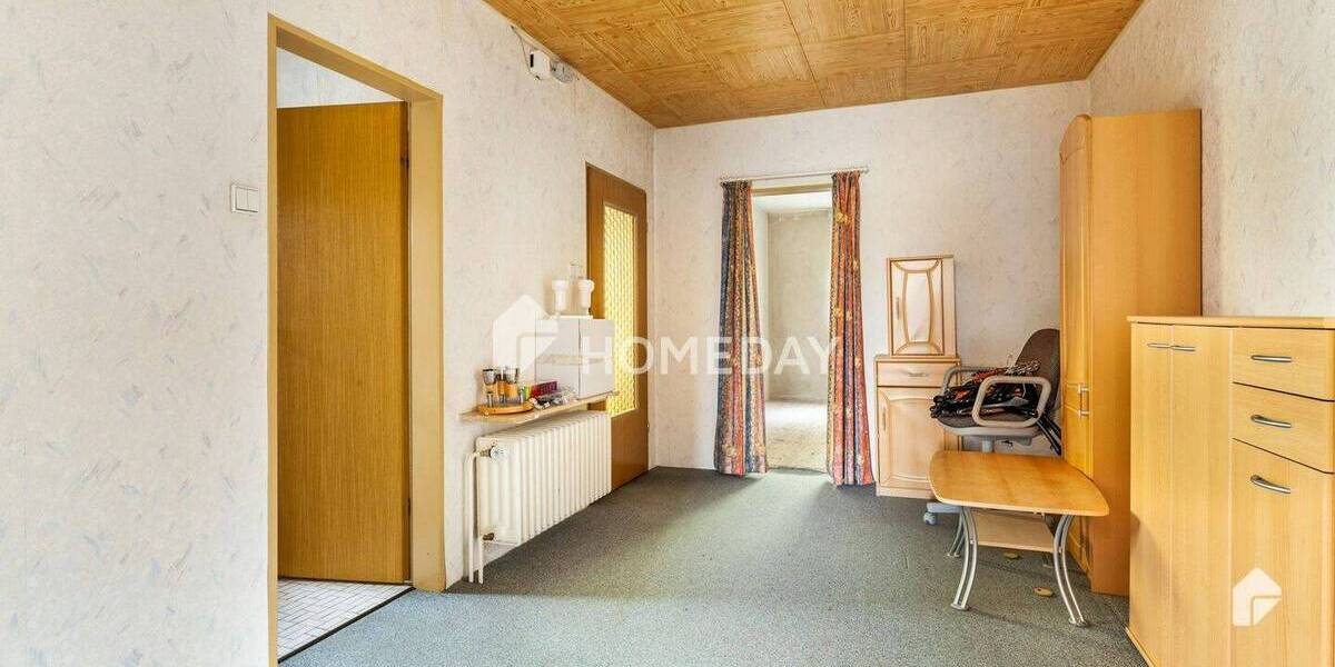 Attraktives Zweifamilienhaus mit 8 Zimmern, EBK und Garage in ruhiger Lage von Nürnberg 8 zimmer