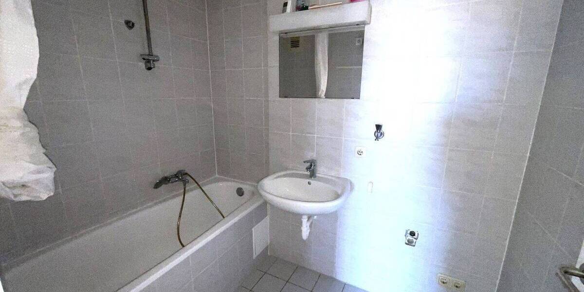 Etagenwohnung Fürth Innenstadt - 4 Zimmer, 90 m&sup2;, 835&euro; | Angebot:26852083