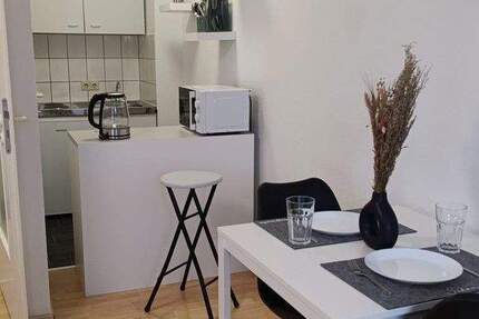 Löffelfertige 1-Zimmer-Wohnung mit Balkon - Ruhig gelegen & zentral in Fürth 1 zimmer