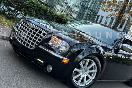 Chrysler 300C 250.000 km 6.900 € Nürnberg 90431
