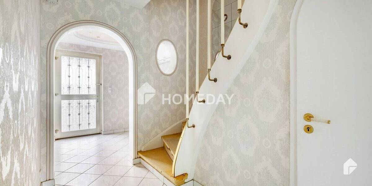 TOLLES HAUS IN BESTER LAGE, mit Hallenbad, Sauna, ca. 200m², 6 Zi., großes Grdst., Zerzabelshof 6 zimmer