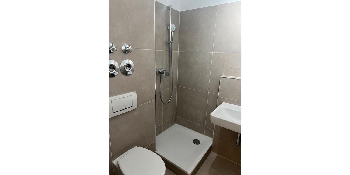 Dachgeschoßwohnung Schwanstetten - 1 Zimmer, 27 m&sup2;, 650&euro; | Angebot:24507587