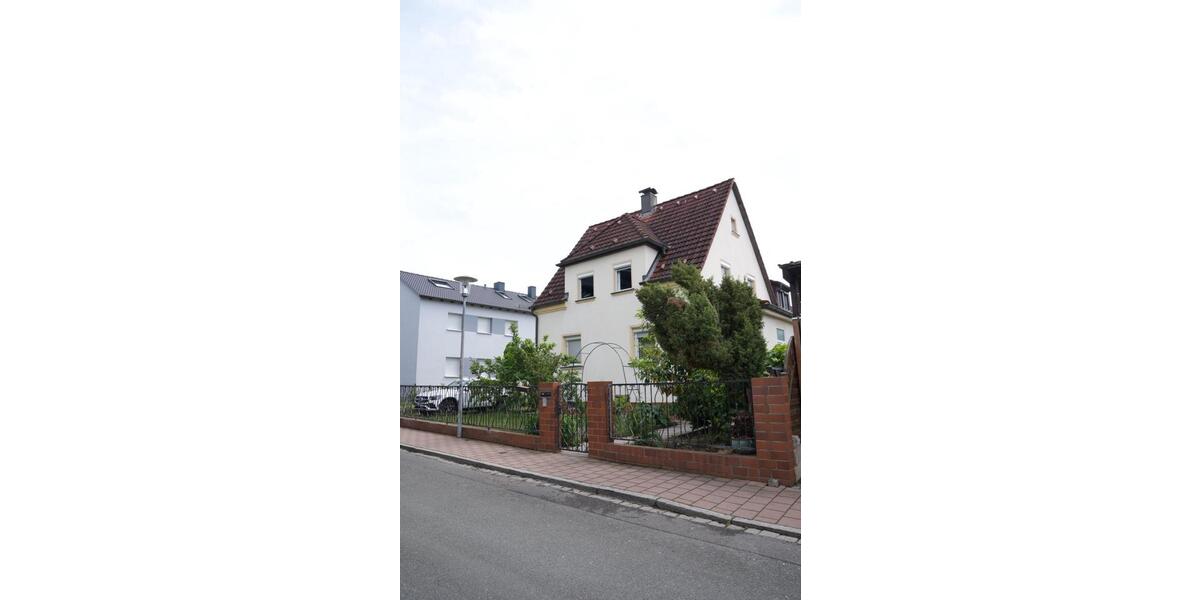 Mehrfamilienhaus, Wohnhaus Röthenbach an der Pegnitz - 10 Zimmer, 200 m&sup2;, 850.000&euro; | Angebot:26775934
