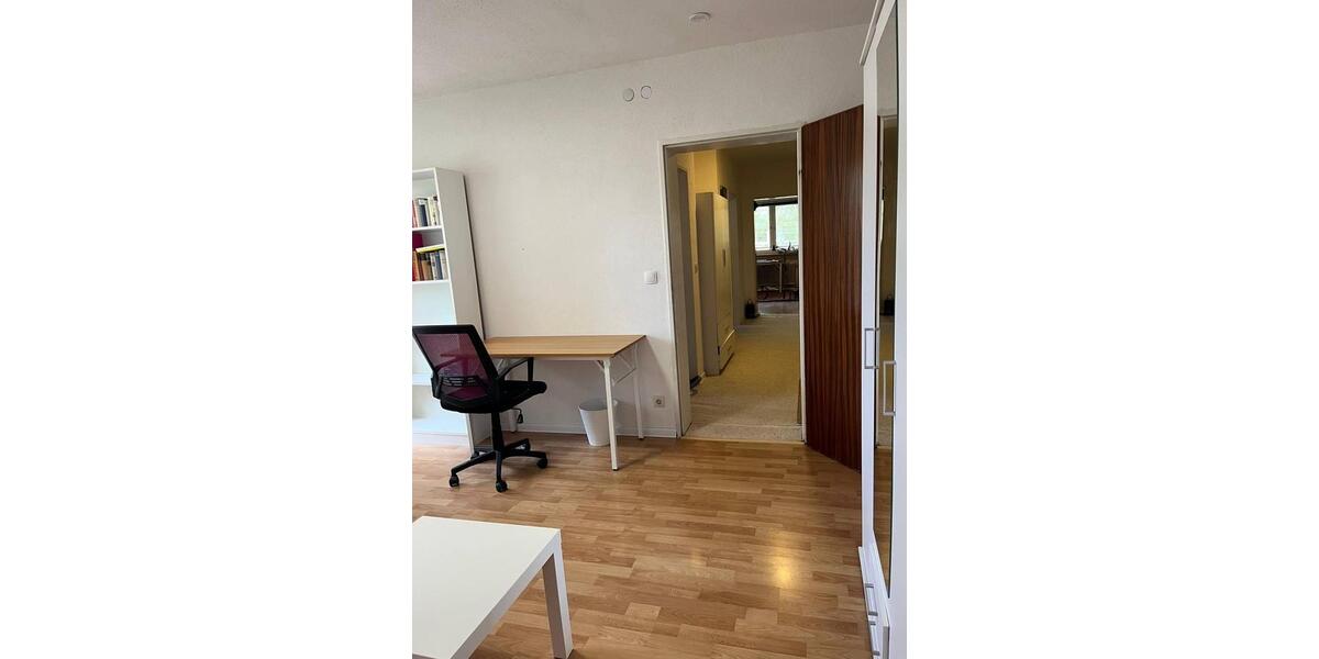 Helle, Möbliert, ruhig, zentral, am Wald, mit 2 Terrassen 2 zimmer