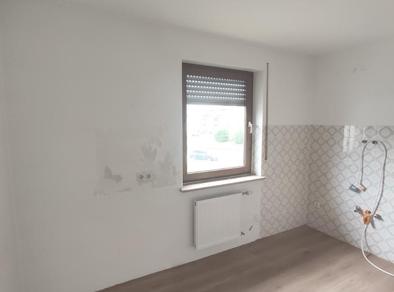 4 Zi. OG Wohnung mit Balkon, Gartenanteil und Garage