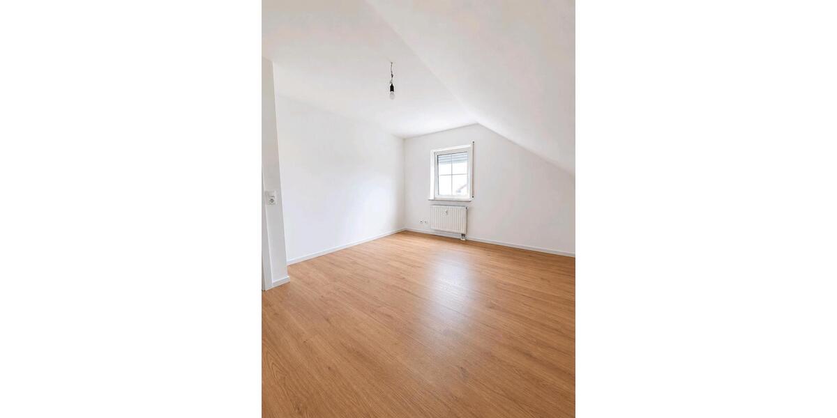 Dachgeschoßwohnung Allersberg Eismannsdorf - 2 Zimmer, 59 m&sup2;, 783&euro; | Angebot:26657201