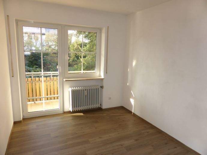 Etagenwohnung Heroldsberg - 4 Zimmer, 105 m&sup2;, 1.100&euro; | Angebot:25780664