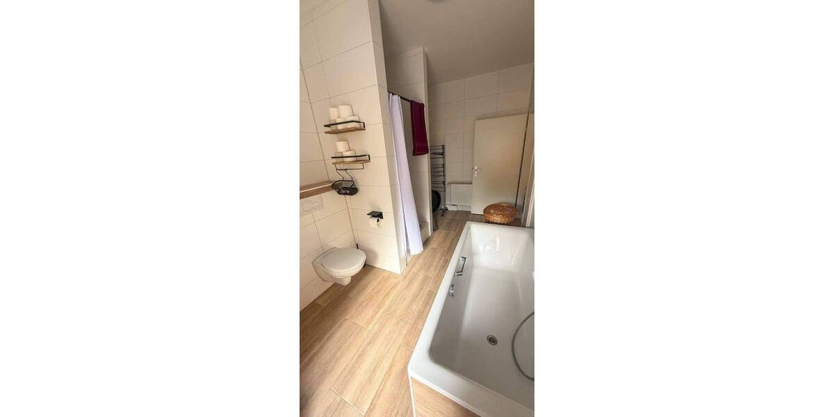 Terrassenwohnung Fürth Nordstadt - 5 Zimmer, 120 m&sup2;, 1.080&euro; | Angebot:26891611