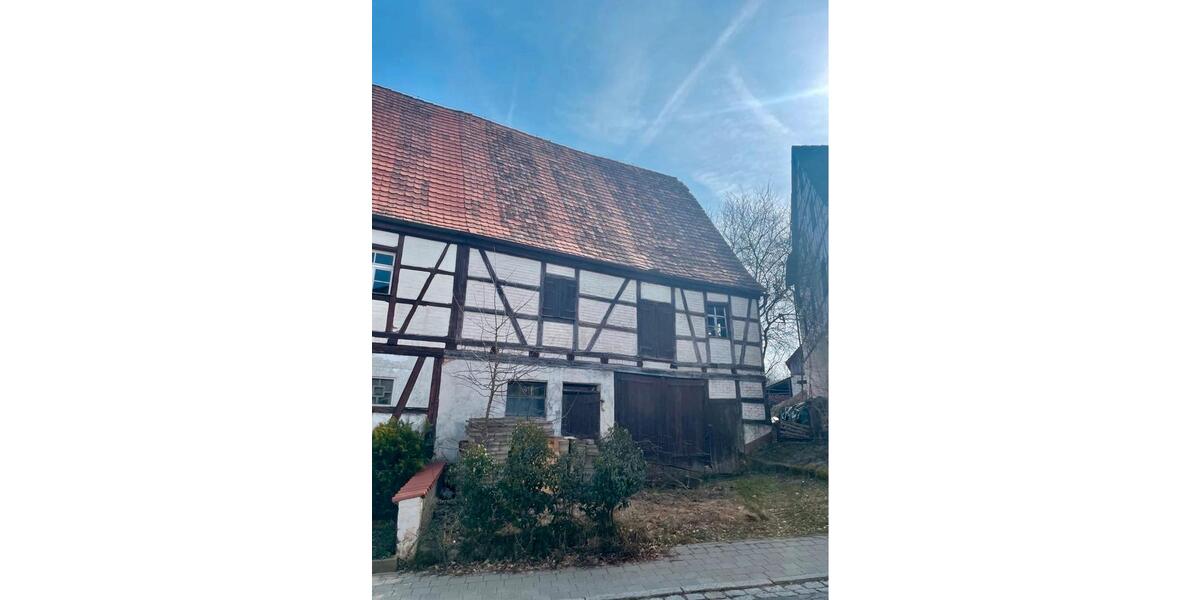 Bauernhaus, Landhaus Burgthann - 8 Zimmer, 180 m&sup2;, 82.500&euro; | Angebot:27122512