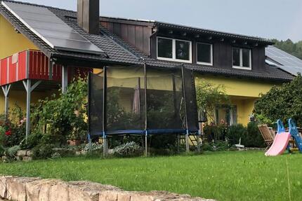 Helle 4-Zimmer-Dachgeschosswohnung – Allergiker geeignet zimmer