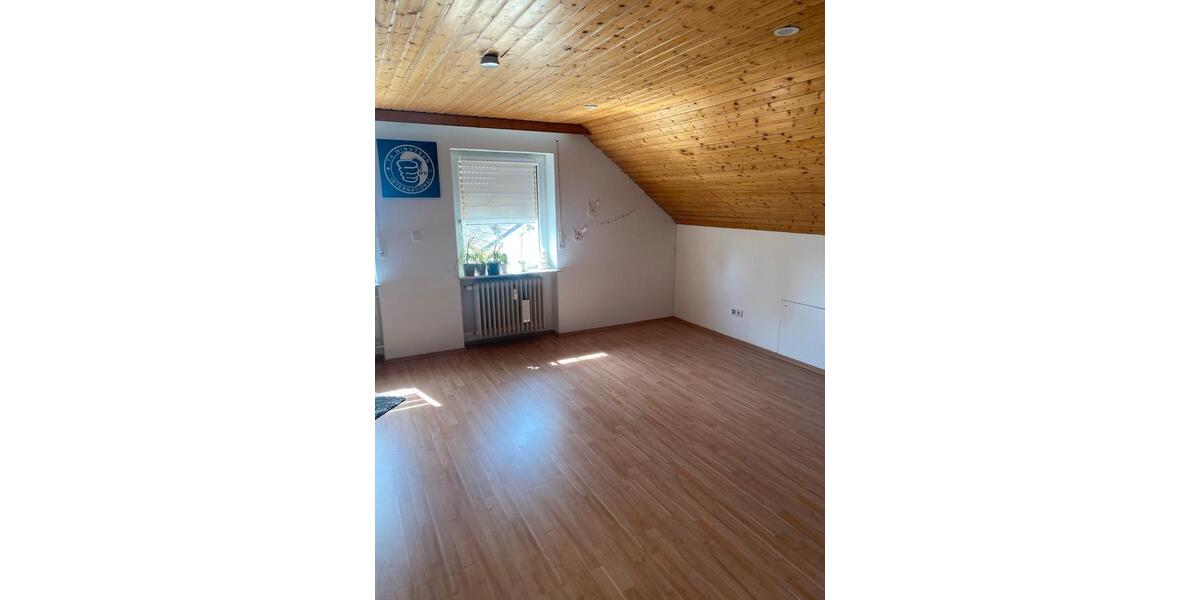 Dachgeschoßwohnung Nürnberg Katzwang - 2.5 Zimmer, 70 m&sup2;, 800&euro; | Angebot:26413748