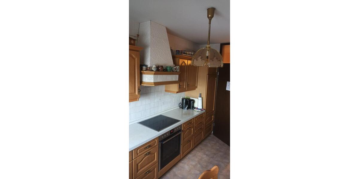 Sonnige 3-Zimmer-Wohnung mit Balkon und Tiefgarage 3 zimmer