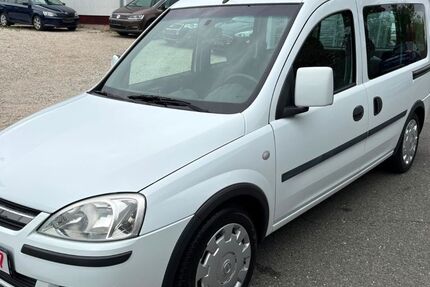 Opel Combo 83.000 km 3.990 &euro; Cadolzburg (bei Nürnberg) 90556