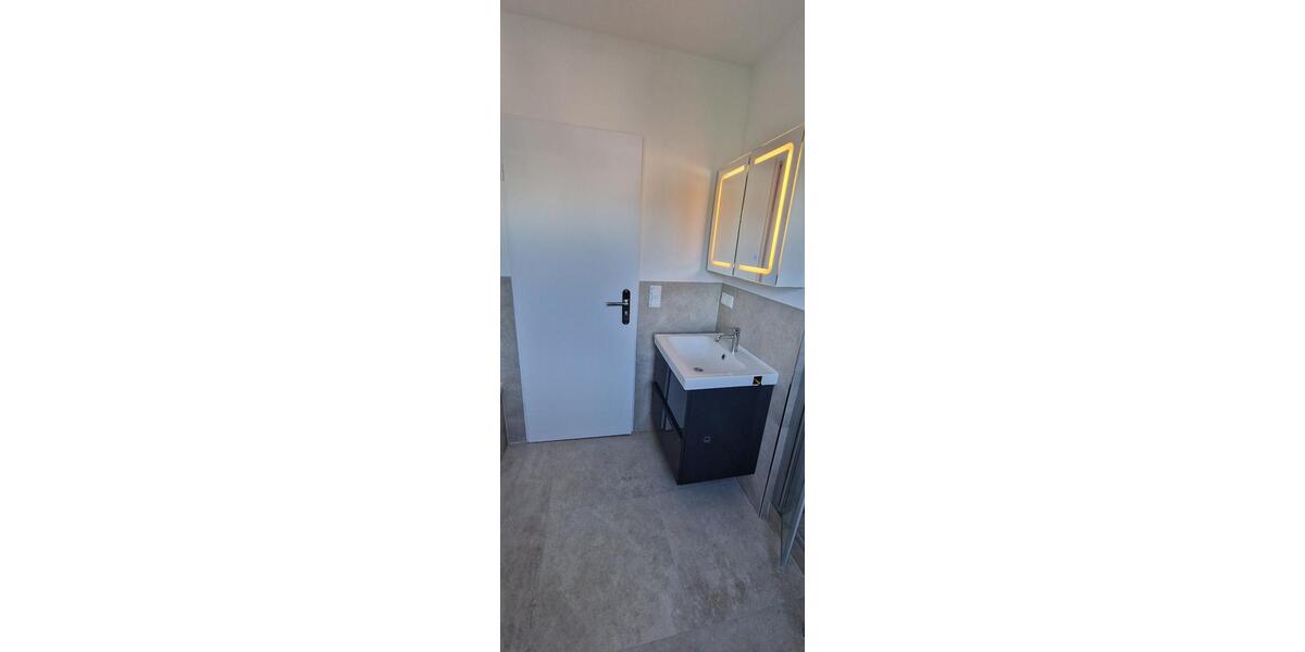 Dachgeschoßwohnung Oberasbach - 3 Zimmer, 86 m&sup2;, 940&euro; | Angebot:27616434