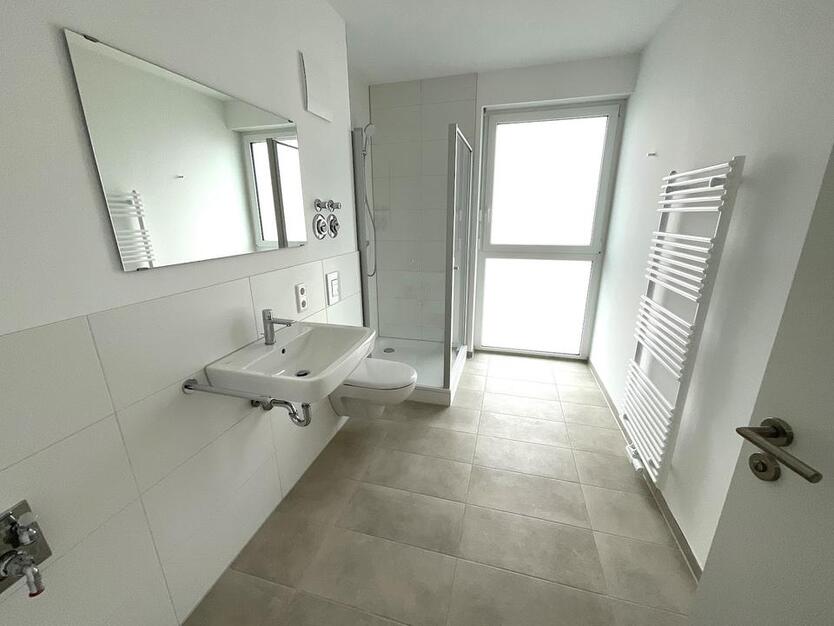 2 Nettokaltmieten frei! *3-Zimmer-Penthouse mit großzügiger Dachterrasse in Nürnberg- Hohe Marter* zimmer