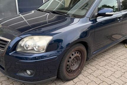 Toyota Avensis 187.062 km 1.699 &euro; Nürnberg 90482