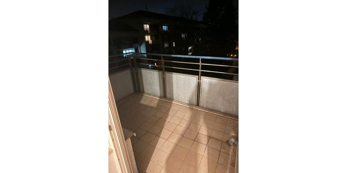 Helle 2-Zimmer-Wohnung mit Balkon und Einbauküche in Höhe Marter 2 zimmer