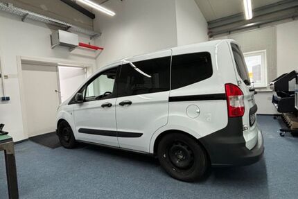 Ford Transit Courier 111.000 km 9.500 &euro; Cadolzburg 90556
