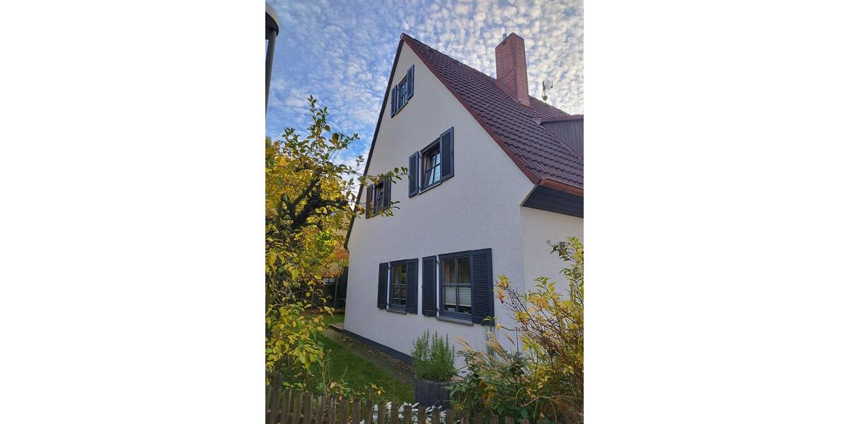 Attraktives Reihenendhaus in 91056 Erlangen-Büchenbach 5 zimmer