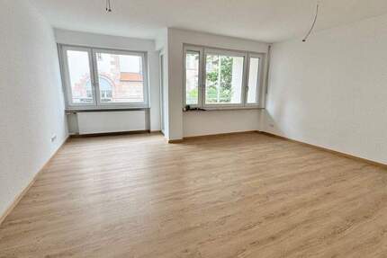 Nähe Wöhrder Wiese u. Rathenauplatz ! Erstbezug n. Renovierung 3-ZW, 88 m², 2 Balkone, Laminat, ABR, Hochparterre