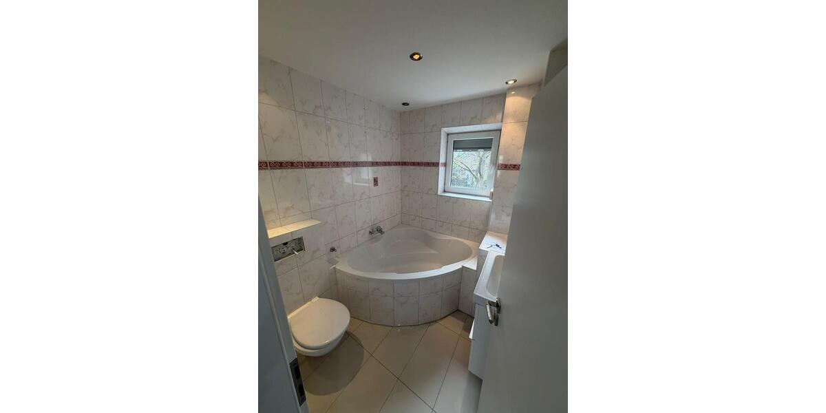 Etagenwohnung Fürth Atzenhof - 3 Zimmer, 100 m&sup2;, 1.300&euro; | Angebot:26400505