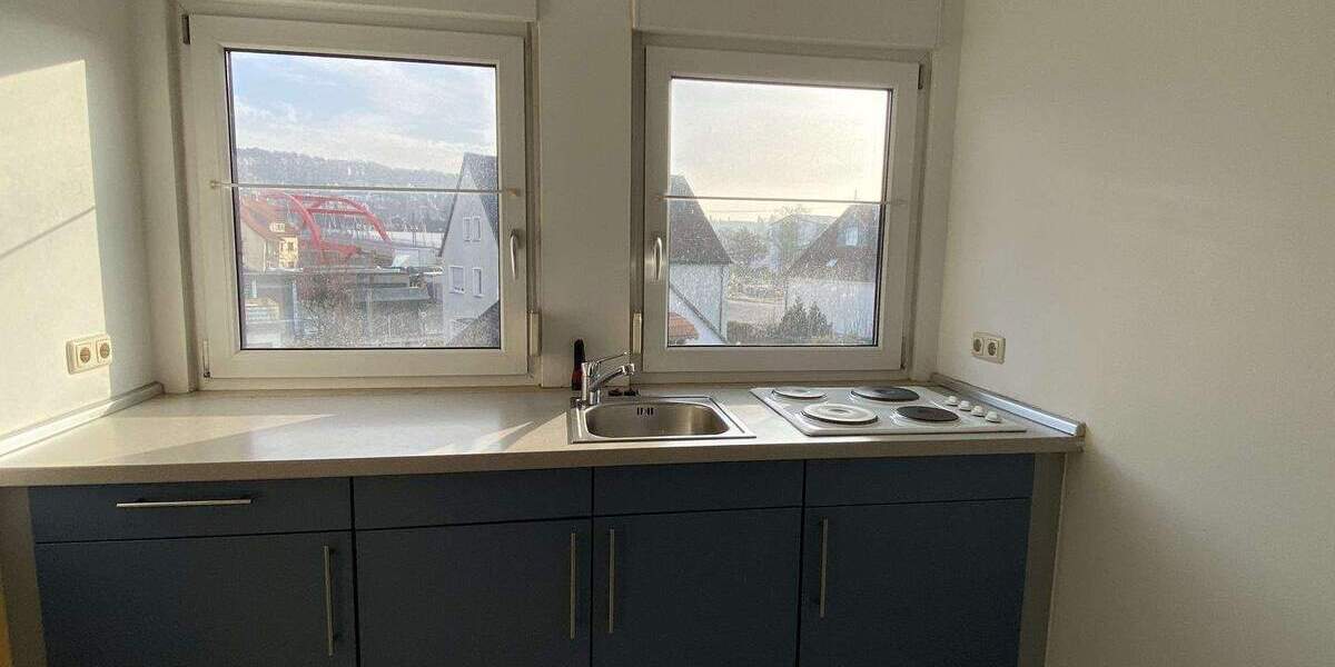 Gemütliche Dachgeschosswohnung mit französischem Balkon 2 zimmer