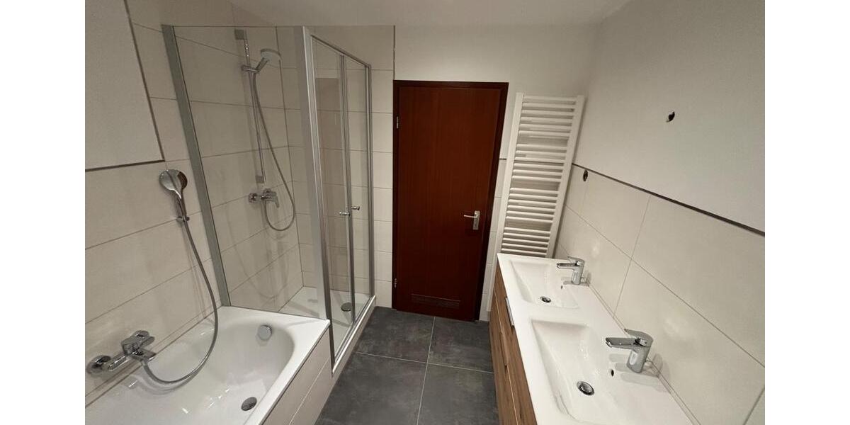 Reihenhaus Nürnberg Holzheim - 6 Zimmer, 120 m&sup2;, 1.700&euro; | Angebot:26048184