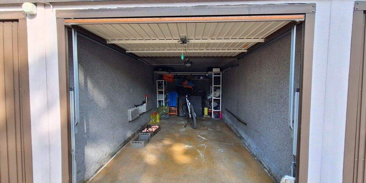 TOP 3-Zimmer Wohnung im Hochparterre mit Balkon und Einzelgarage in ruhiger Lage 3 zimmer