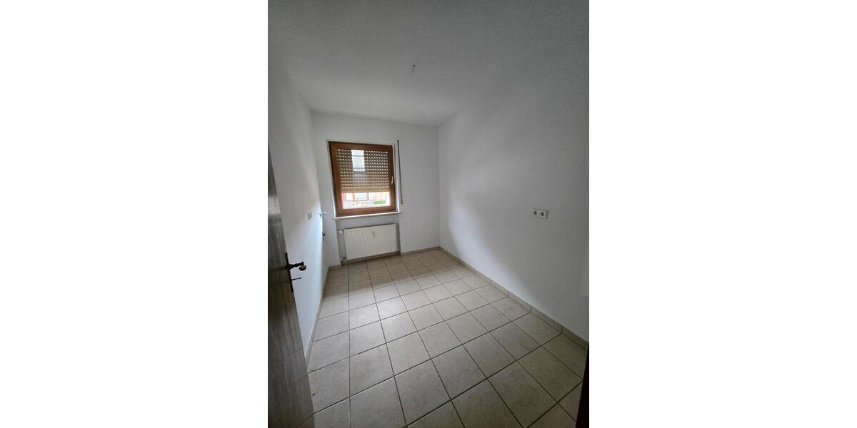 Etagenwohnung Nürnberg Eibach - 4 Zimmer, 113 m&sup2;, 1.250&euro; | Angebot:27594465