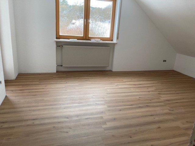 Dachgeschoßwohnung Altdorf bei Nürnberg - 3 Zimmer, 80 m&sup2;, 930&euro; | Angebot:26630189