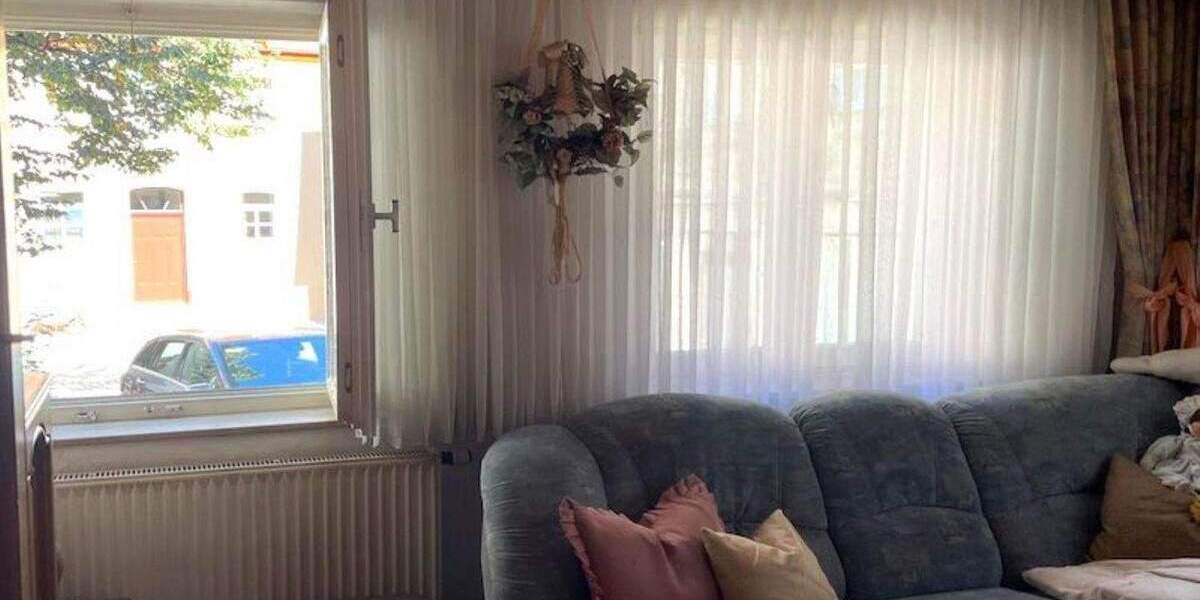 Mehrfamilienhaus, Wohnhaus Altdorf bei Nürnberg Altdorf - 6 Zimmer, 150 m&sup2;, 225.000&euro; | Angebot:25662829