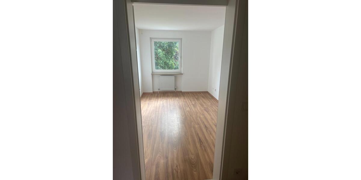 Reihenhaus Nürnberg Katzwang - 6.5 Zimmer, 132 m&sup2;, 498.000&euro; | Angebot:25310767
