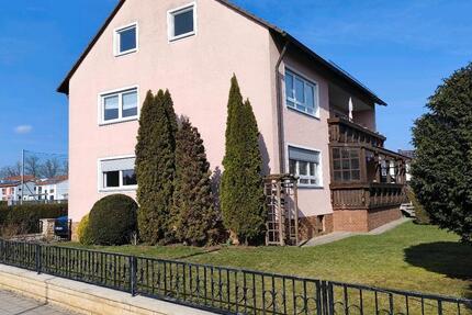 Wohnung Neuendettelsau - 4 Zimmer, 103 m&sup2;, 1.100&euro; | Angebot:25965302