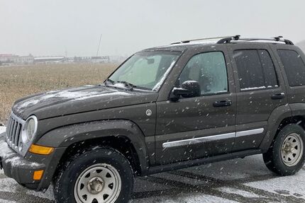 Jeep Cherokee 106.000 km 3.000 € Erlangen 91058