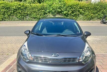 Kia Rio 106.000 km 3.800 &euro; Fürth 90768