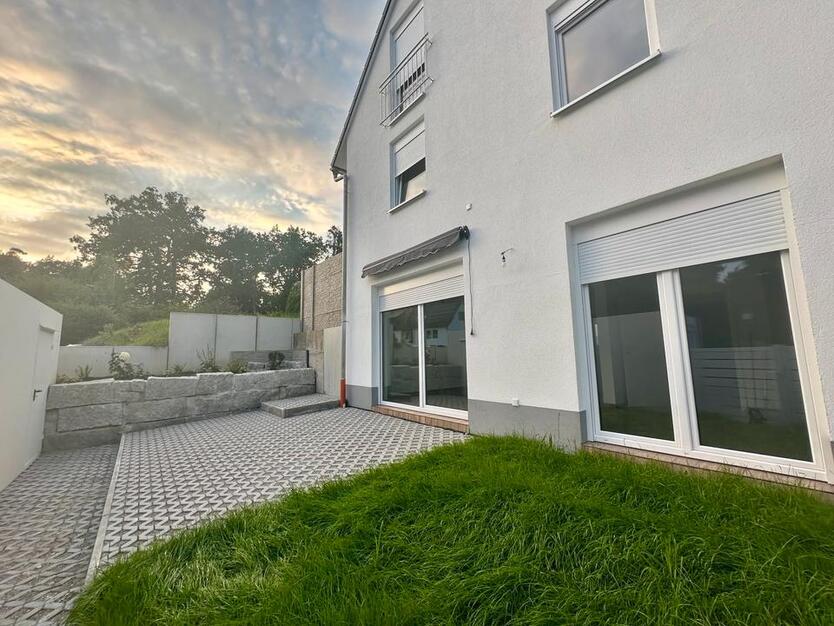 Einfamilienhaus mit separater EinliegerWohnung zu vermieten