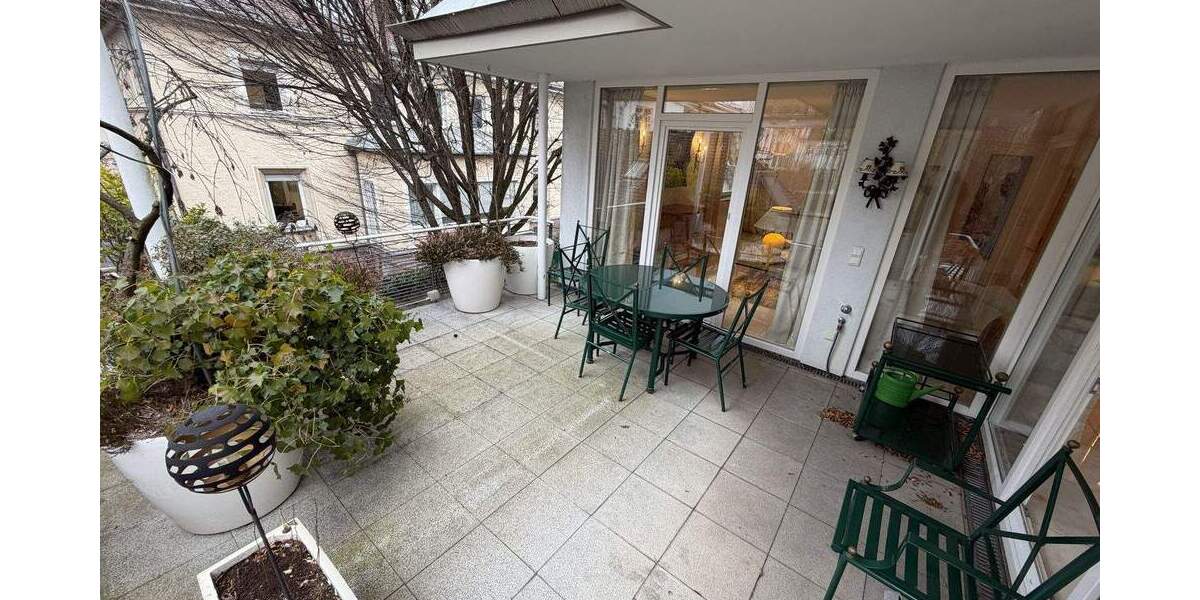 Etagenwohnung Nürnberg Gleißhammer - 4 Zimmer, 208 m&sup2;, 2.200&euro; | Angebot:26502648