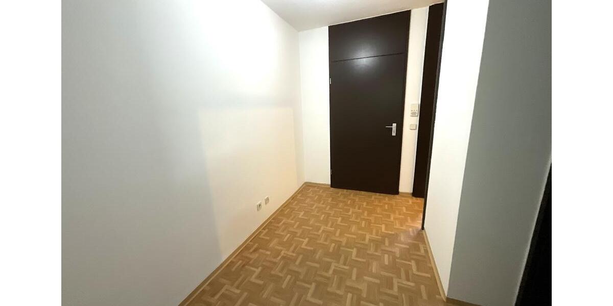 Großzügige 3-Zimmer-Wohnung mit zwei Balkonen und Tiefgarage 3 zimmer