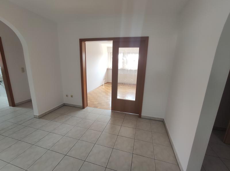 3 Zi. Wohnung (Nr. 6) im DG (2. OG) mit Balkon und Garage 3 zimmer