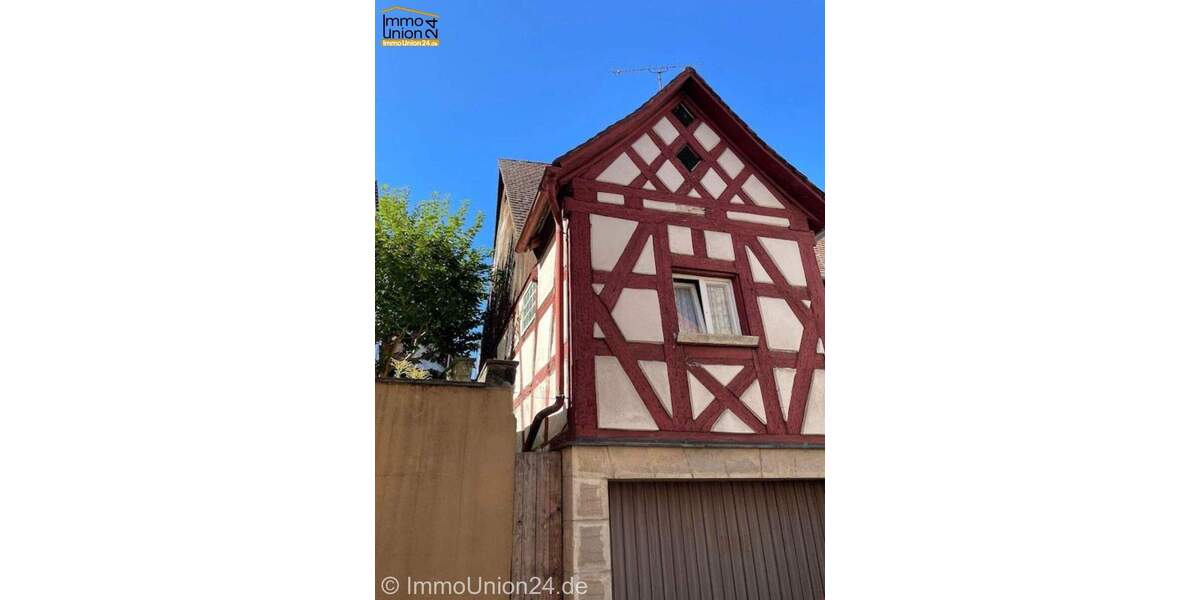 Mehrfamilienhaus, Wohnhaus Altdorf bei Nürnberg Altdorf - 6 Zimmer, 150 m&sup2;, 225.000&euro; | Angebot:25662829