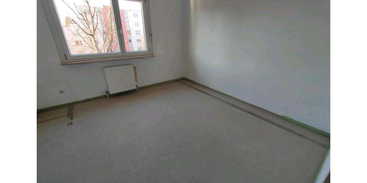 TOP Lage Unverbaubare Aussicht sehr helle Wohnung 4 zimmer
