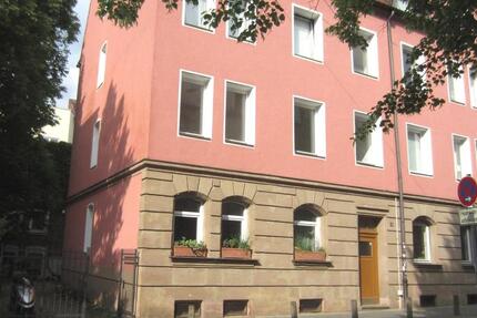 3 ½ Zimmer-Altbau-Wohnung in Gostenhof mit Hohen Decken, Holzböden, VIEL LICHT & RUHE für 1-2 Pers. 3 zimmer