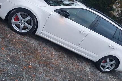 Skoda Octavia 150.000 km 14.799 &euro; Nürnberg 90455