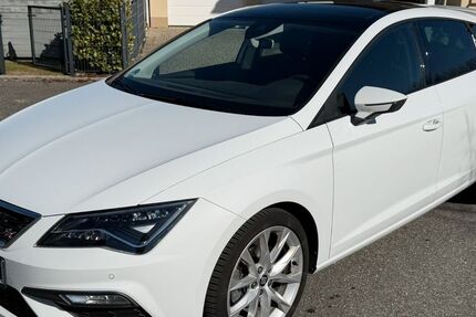 Seat Leon 60.942 km 17.100 &euro; Langenzenn 90579
